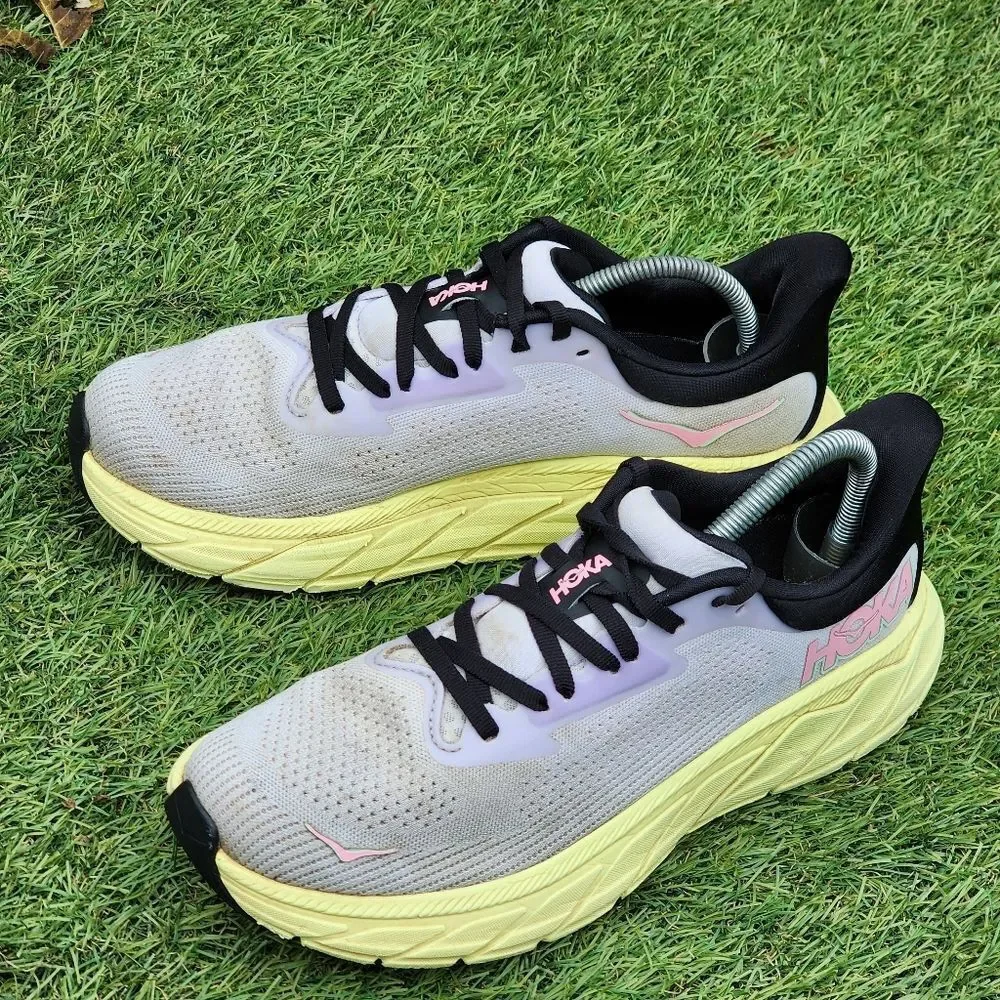 HOKA ARAHI 7 - Womens Athletic Shoes - SIZE 8.5B -- Please See All Pictures